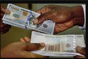 Naira weakens somewhat versus the US dollar on the official market